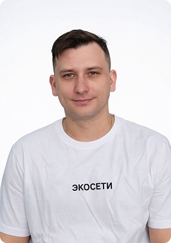 Роман Попов