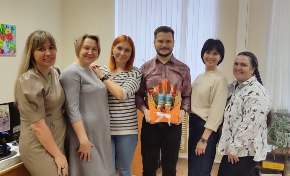 Поздравляем сотрудников с Днем Рождения!